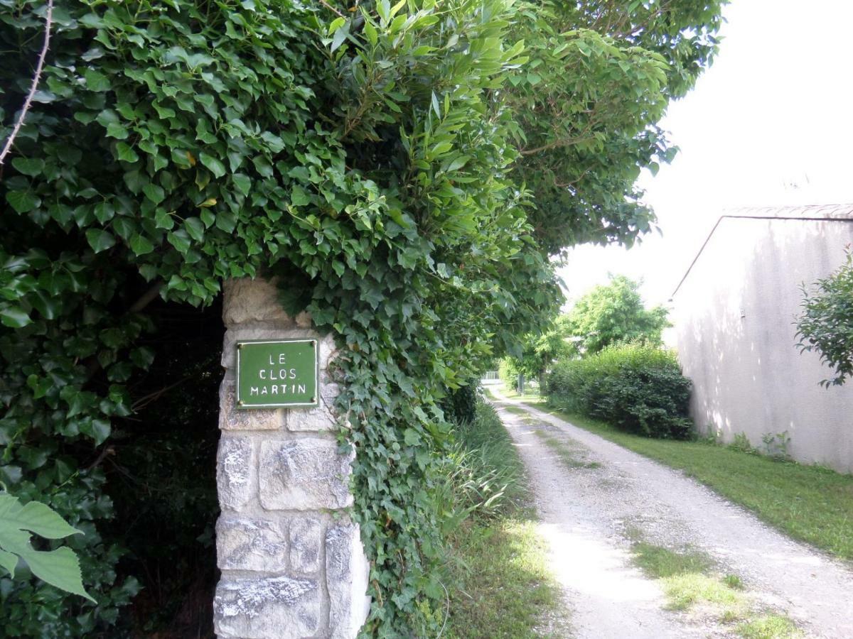 Le Clos Martin Eyragues Εξωτερικό φωτογραφία